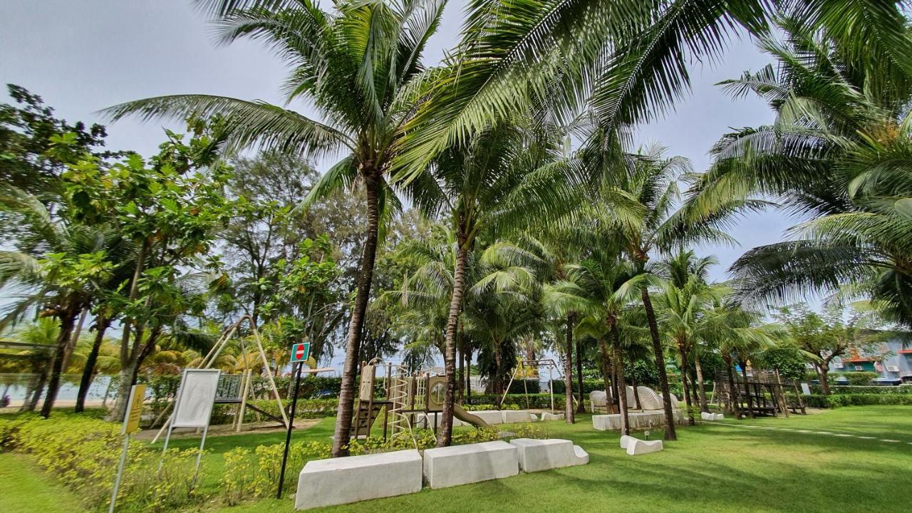 By The Sea Beach Luxury Resort - バツーフェリンギビーチ エクステリア 写真