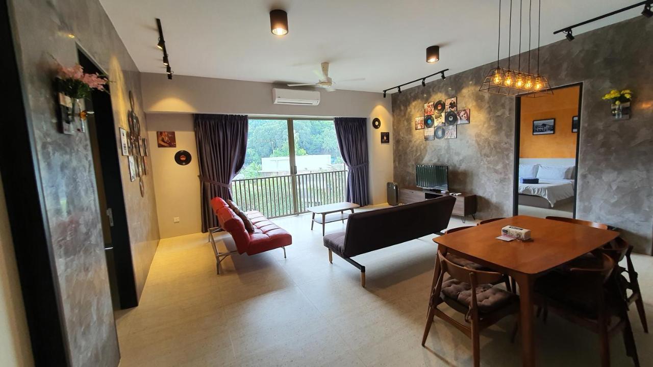By The Sea Beach Luxury Resort - バツーフェリンギビーチ エクステリア 写真