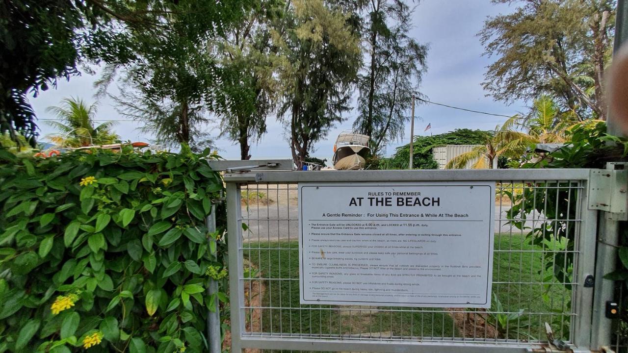 By The Sea Beach Luxury Resort - バツーフェリンギビーチ エクステリア 写真